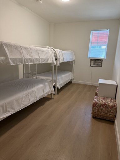 Room 4, Hollywood Highland Hotel & Hostel, Los Angeles