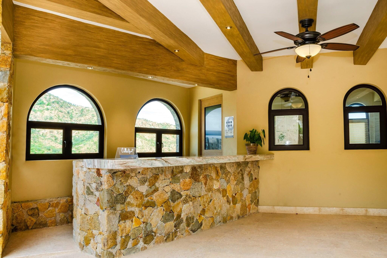 Lobby 4, Castillo Blarney Inn, La Paz