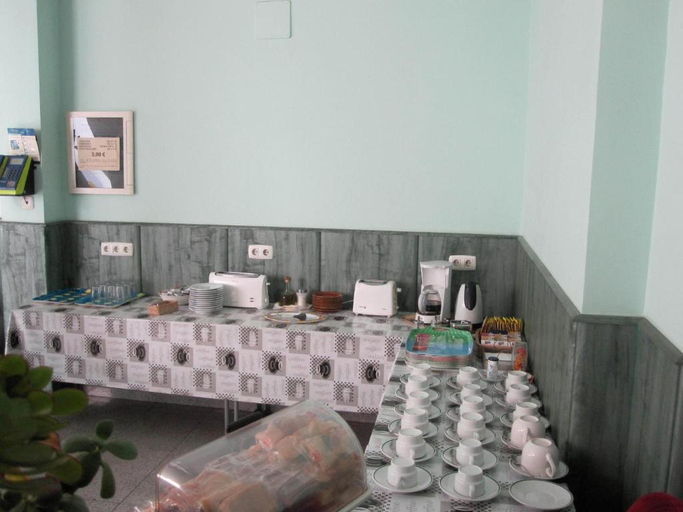 Food & Drinks, Hotel Blauet by Bossh Hotels, Barcelona