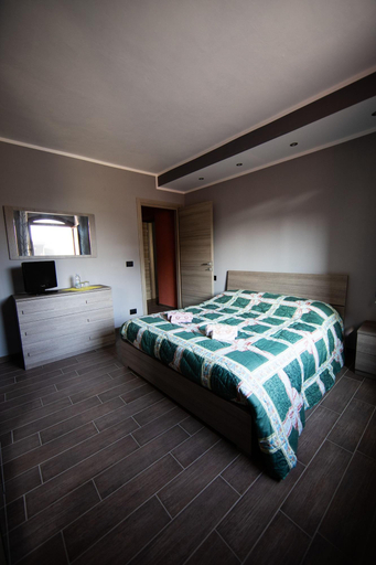 Bedroom 2, Binario 9 3-4, Torino