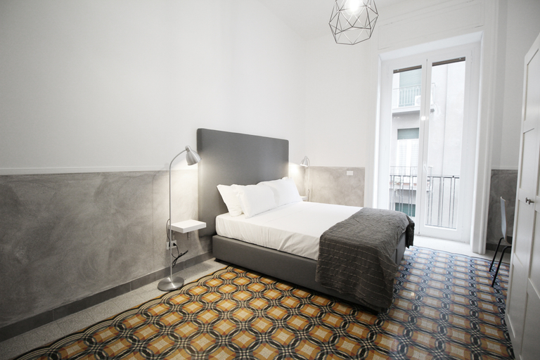 Bedroom 3, Toledostop, Napoli