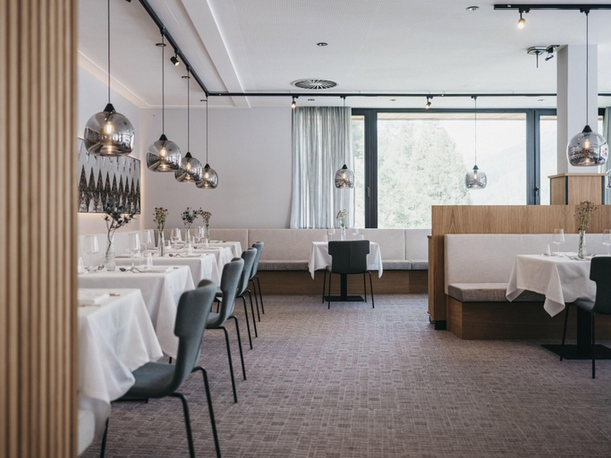 Restaurant 4, Crystal & Sportiv, Imst