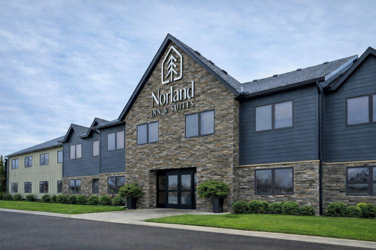 Exterior & Views 2, Norland Inn and Suites Roseau, Roseau
