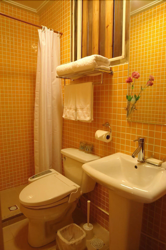 Bathroom 4, Piano Piano B&B, Kinmen