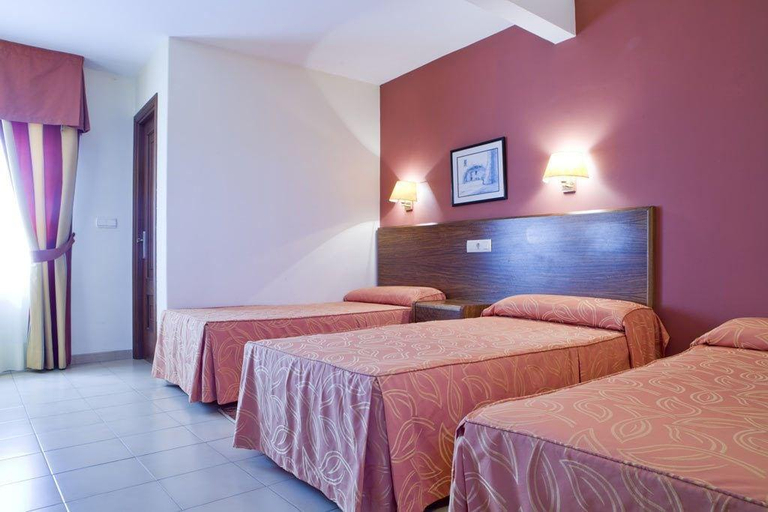 Bedroom 2, Hotel Siroco Portonovo, Pontevedra