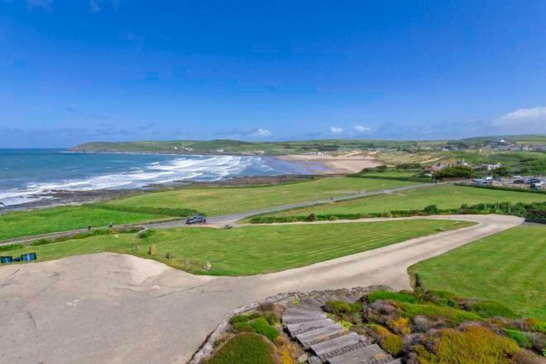2, Stables - BEST Sea views in Croyde! Sleeps 8, Devon