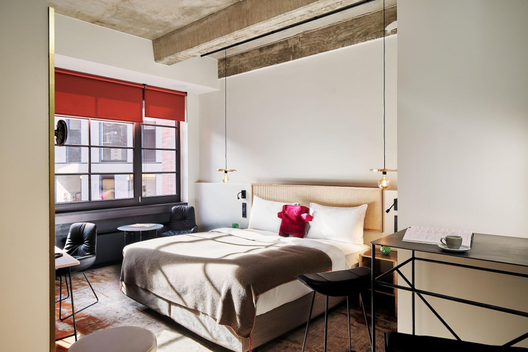 Bedroom 4, Hood House, Hamburg