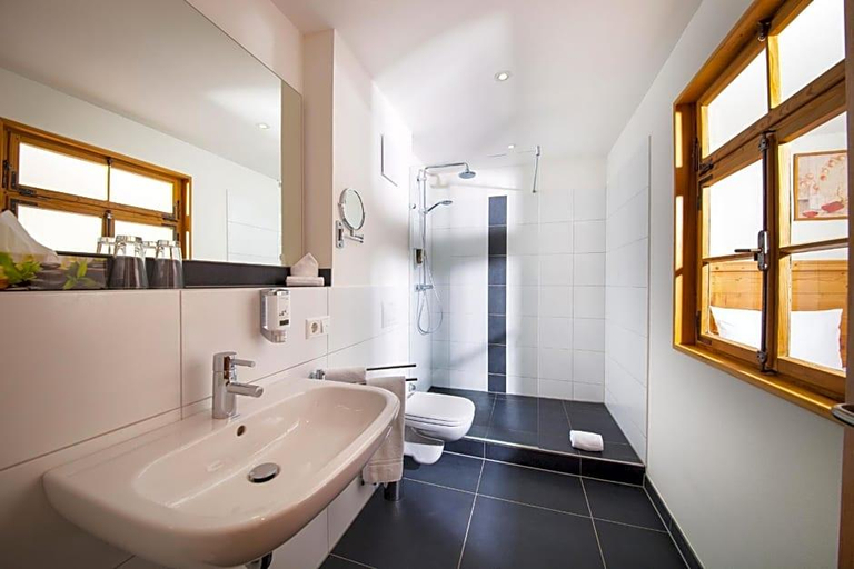Bathroom 4, Landhaus Langeck, Breisgau-Hochschwarzwald