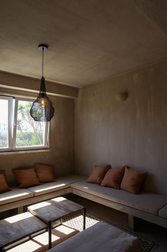 Public Area 2, Azenhas do Mar Valley House, Sintra