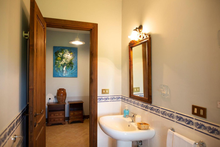 Bathroom 4, Villa Pardi, Pescara