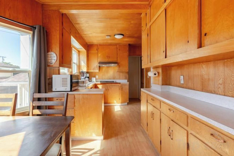 Private kitchen 2, Cozy 5 Bedroom House, Central AC, Best for Work and Family Group Trip, Alameda