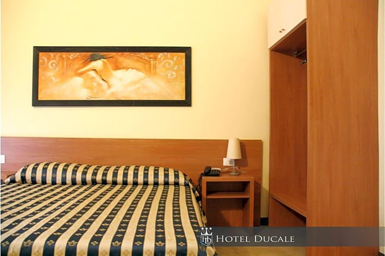 Bedroom 4, Hotel Ducale, Pavia