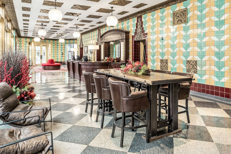 Food & Drinks, Bottleworks Hotel, Indianapolis