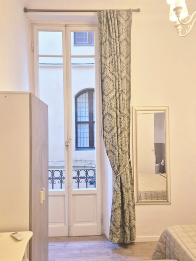 Room 4, Lady Flor B&B, Florence