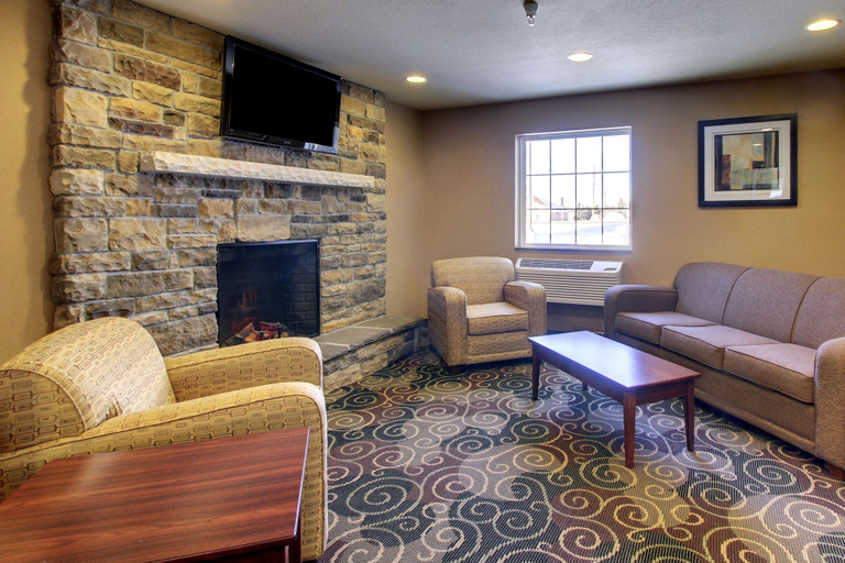 Public Area 3, Cobblestone Inn & Suites - Rugby, Pierce