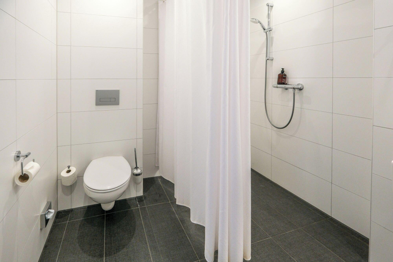 Bathroom 4, Roomingtons Alb Laichingen, Alb-Donau-Kreis