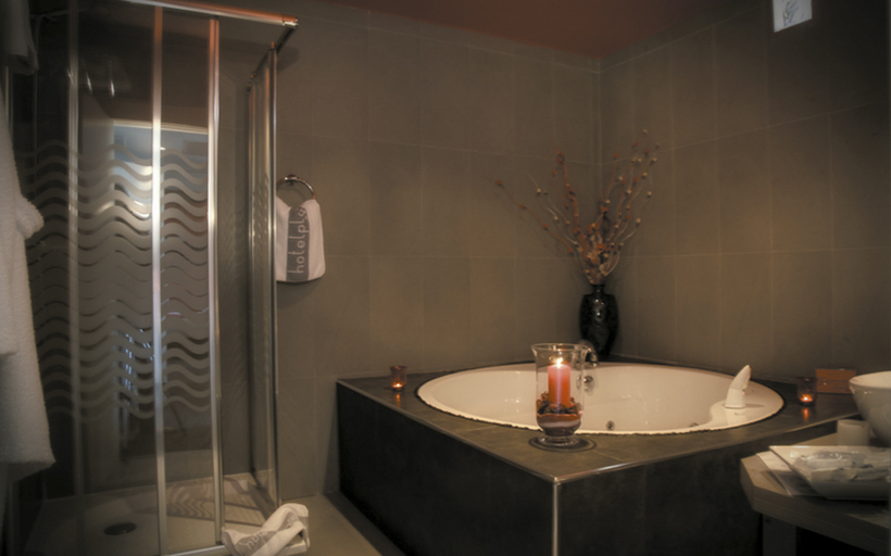 Bathroom, Playa Ribera, Cantabria