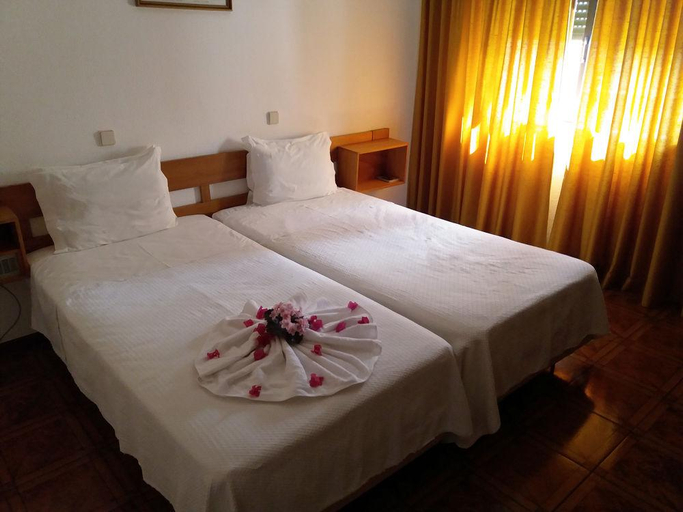 Bedroom 4, Hotel Alcaide, Portimão