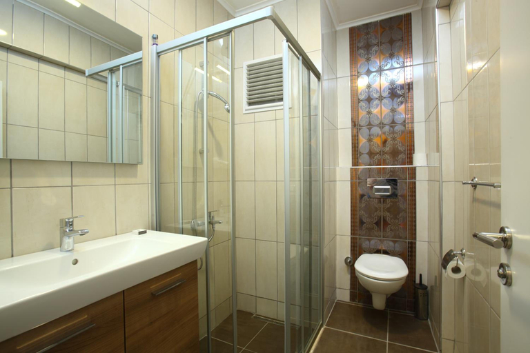 Bathroom 4, Mer-Can Story, Bodrum
