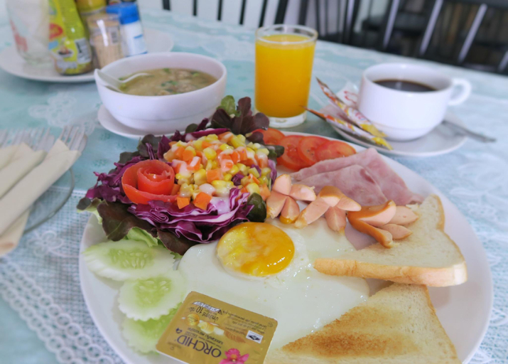 Food & Drinks 5, King Royal II Hotel, Khlong San