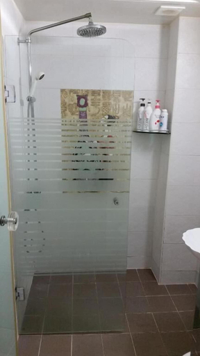 Bathroom 4, Coups, Jongno