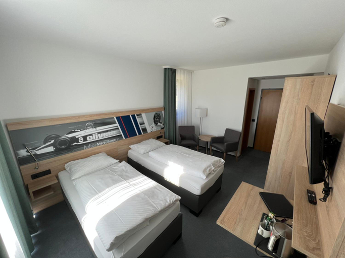 Bedroom 2, Am Tiergarten, Ahrweiler