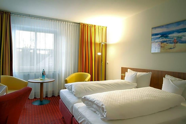 Bedroom 3, Morada Hotel Arendsee, Rostock