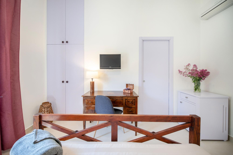 Bedroom 5, Prochytea, Napoli