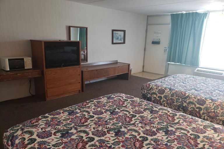Room 2, OYO HOTEL WHITELY CITY HWY 27 KY, McCreary