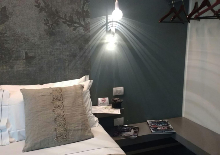 Room 5, Vittorioveneto25, Modena