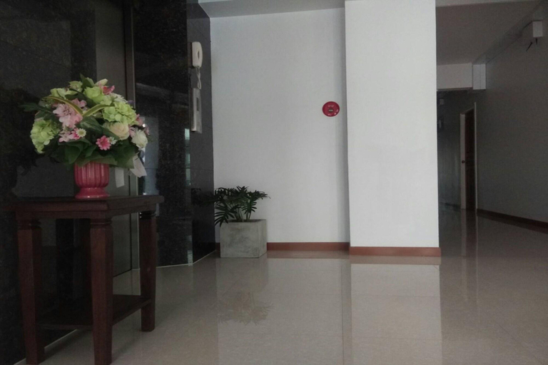 Lobby 3, J R Mansion On Nut 25, Suan Luang