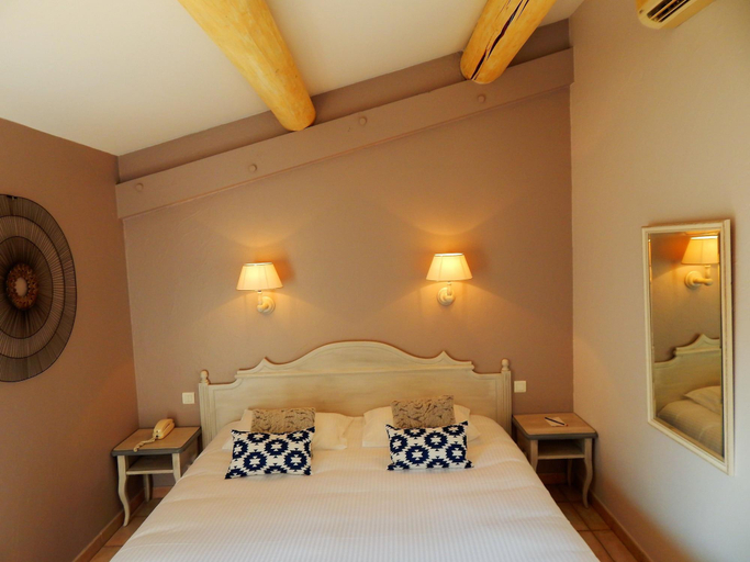 Bedroom 2, Mas de la Sénancole, Vaucluse