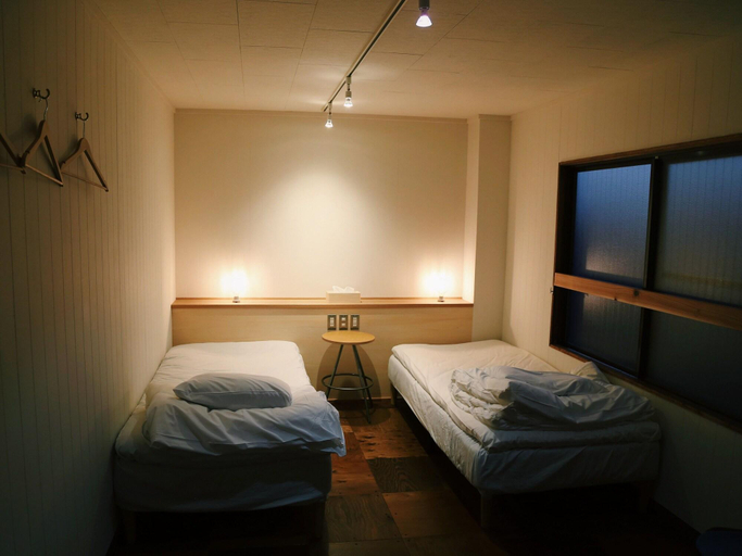 Bedroom 4, Y Pub Hostel Tottori, Tottori