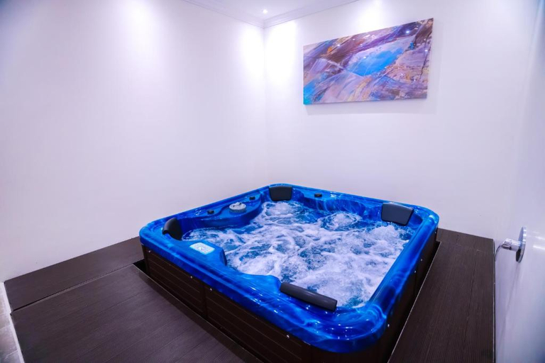Bathroom 5, The Gate Hotel and Apartments, Dammam