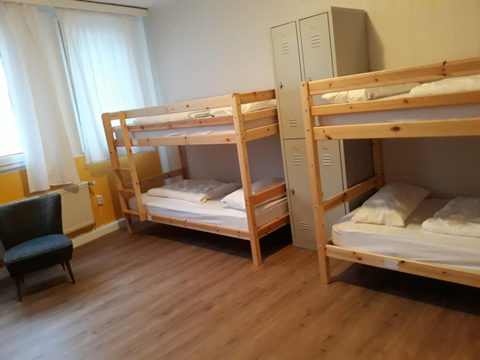 Bedroom 3, Hostel 45, Bonn