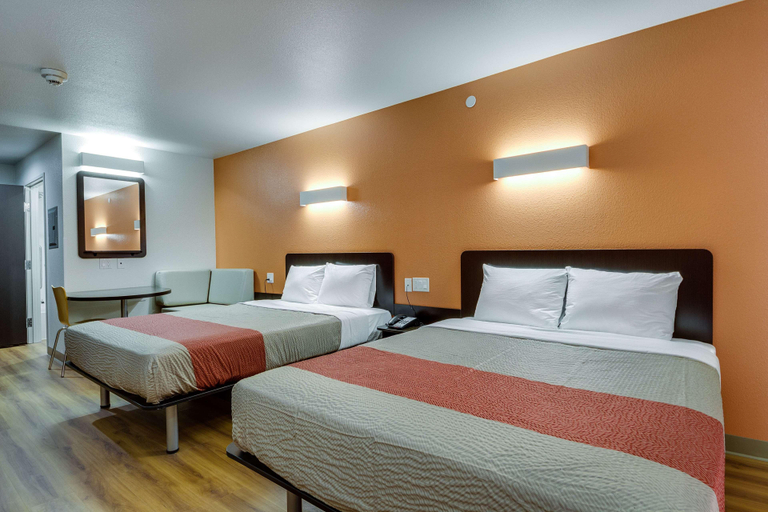 Room 4, Motel 6 Catoosa Ok, Tulsa