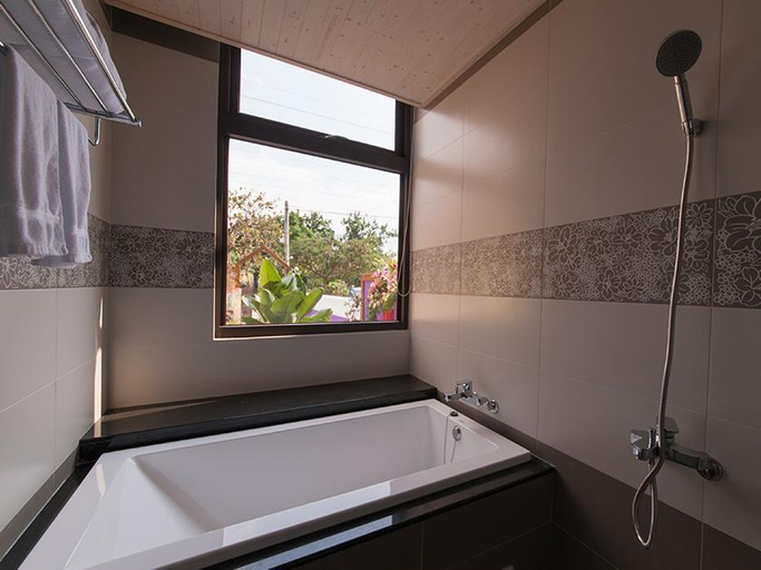 Bathroom 3, Sun Star Bed and Breakfast, Hualien