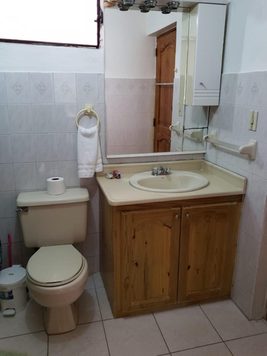 Bathroom 4, Amarilis Masajes, Santiago de los Caballeros