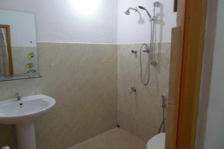 Bathroom 4, Talalla Bnb, Devinuwara
