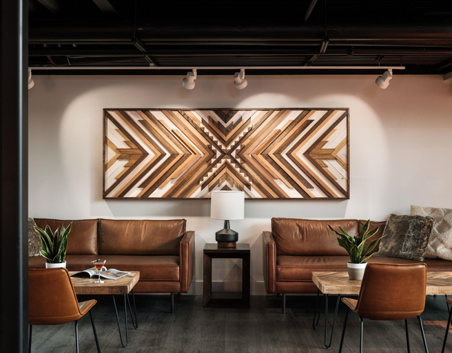 Bar 3, The Pad, Summit