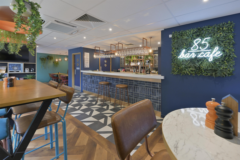 Food & Drinks 4, Travelodge Swindon Central, Swindon