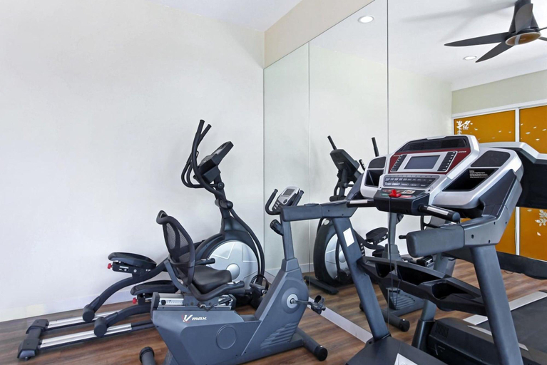 Sports and Entertainment 5, D Varee Xpress Fullroom 77 Srinakarin, Bang Phli