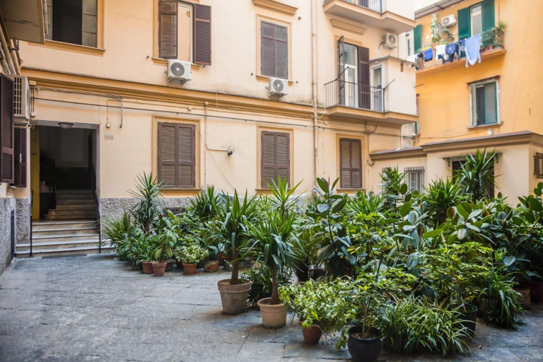 Exterior & Views 2, La Lepre Napoli, Napoli