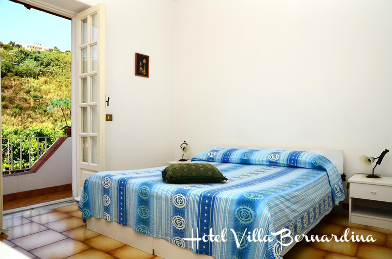 Bedroom 3, Hotel Villa Bernardina, Napoli
