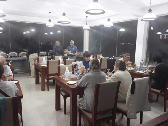 Food & Drinks 4, Royal Lake Hotel, Nuwara Eliya