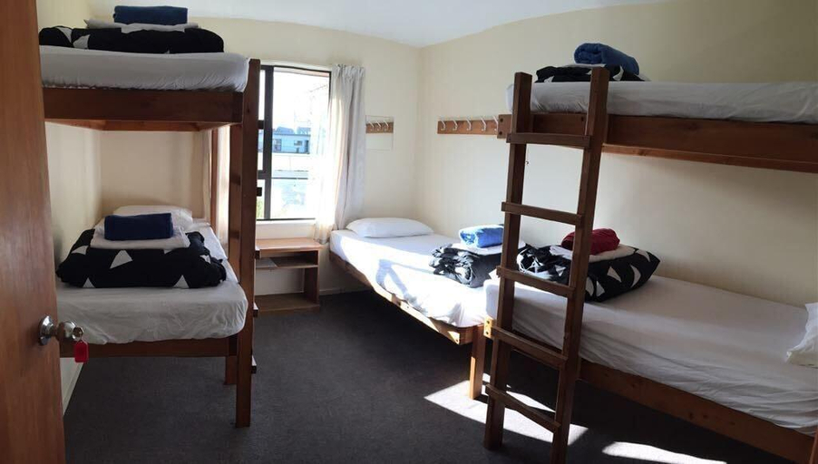 Room 2, Snow Denn Lodge - Hostel, Ashburton