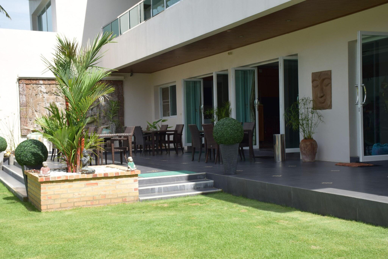 Terrace 4, Sumali Villa, Muang Sing Buri