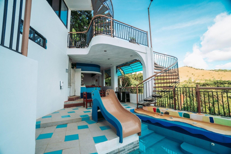 Pool 5, Skylodge Resort, Coron