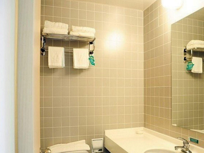 Bathroom 3, JInjiang Inn Chengdu DuFu CaoTang Branch, Chengdu