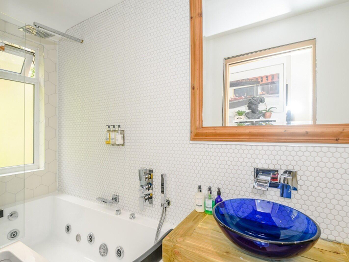 Bathroom 4, Rockmount, Devon